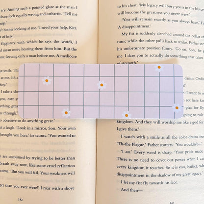 Minimalist Daisy Grid Bookmark - Coquette Cloud Co